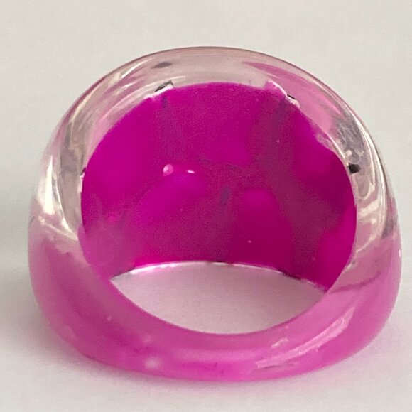 Vintage Lucite Acrylic Ring Size 7 Retro Abstract Hand Painted Purple BlackWhite - Picture 8 of 11